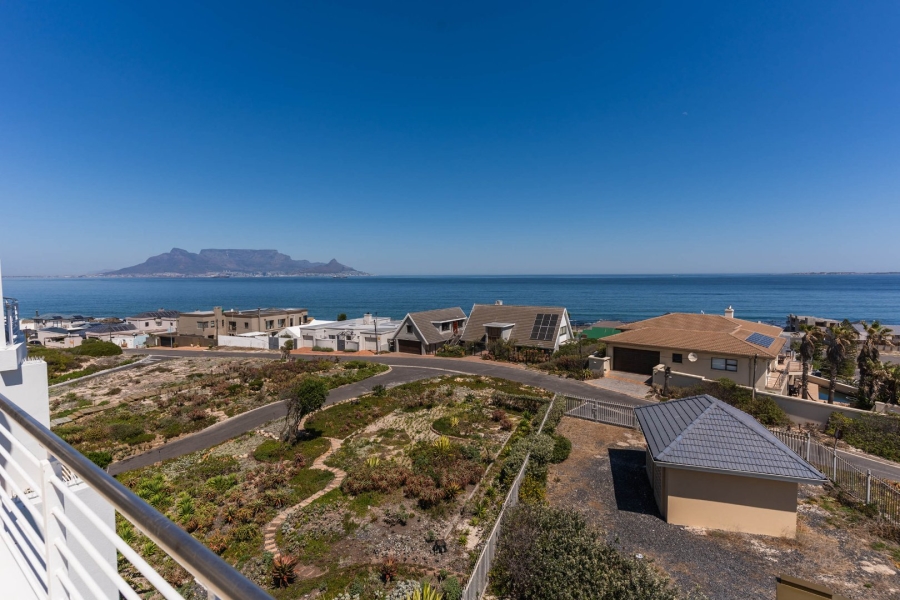 3 Bedroom Property for Sale in Bloubergstrand Western Cape